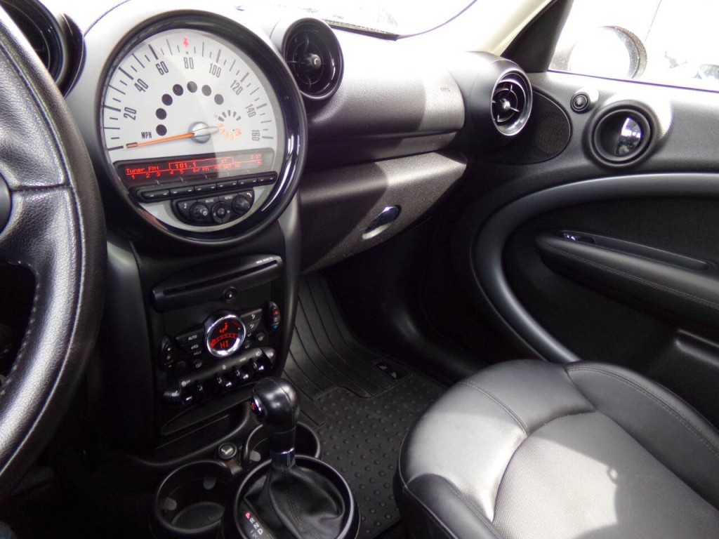 2014 MINI Countryman Image 54