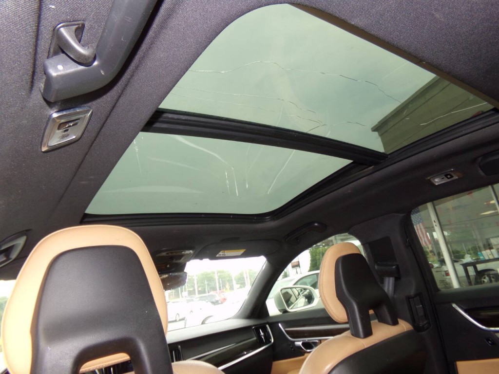 2018 Volvo S90 Image 14