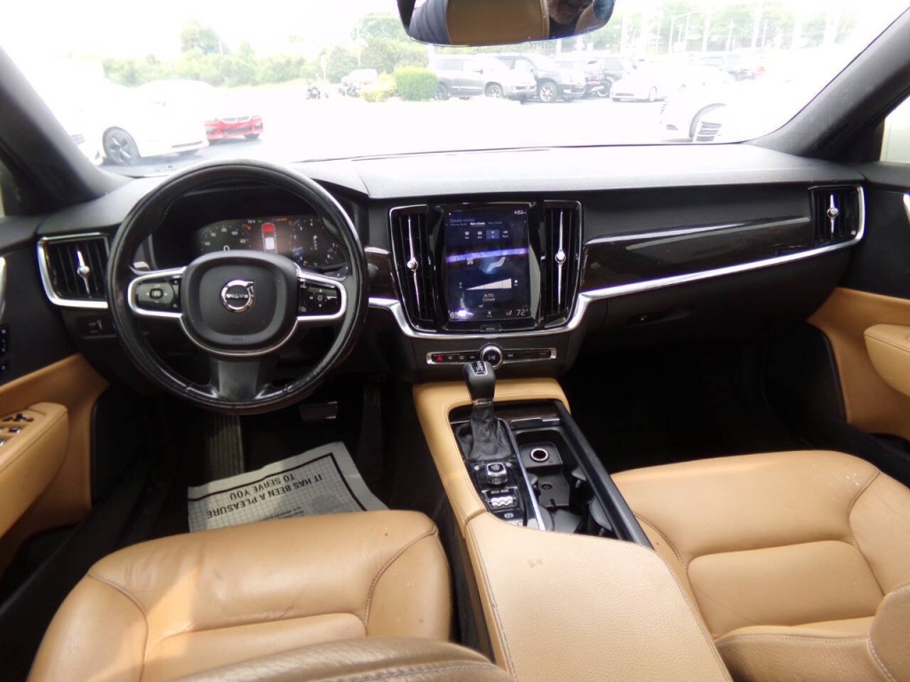 2018 Volvo S90 Image 16