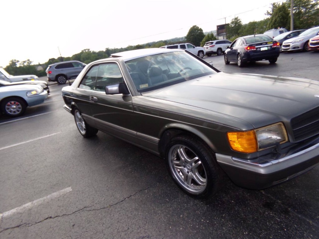 1990 Mercedes-Benz 560-Class Image 47