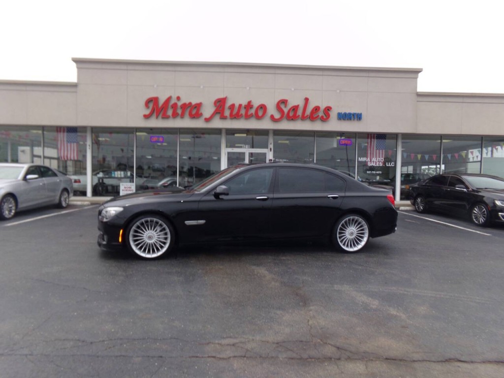 2011 BMW 7 Series Image 1