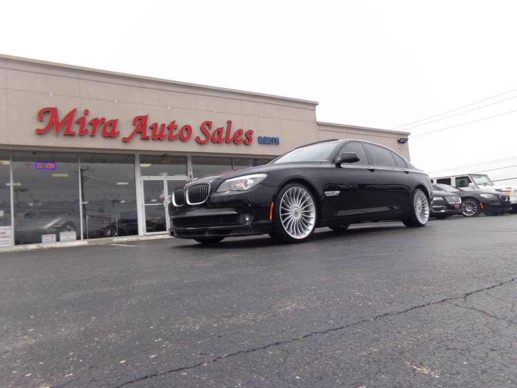 2011 BMW 7 Series Image 3