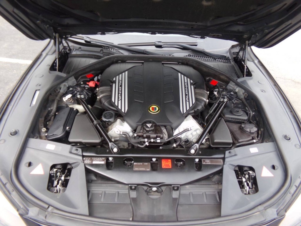2011 BMW 7 Series Image 36
