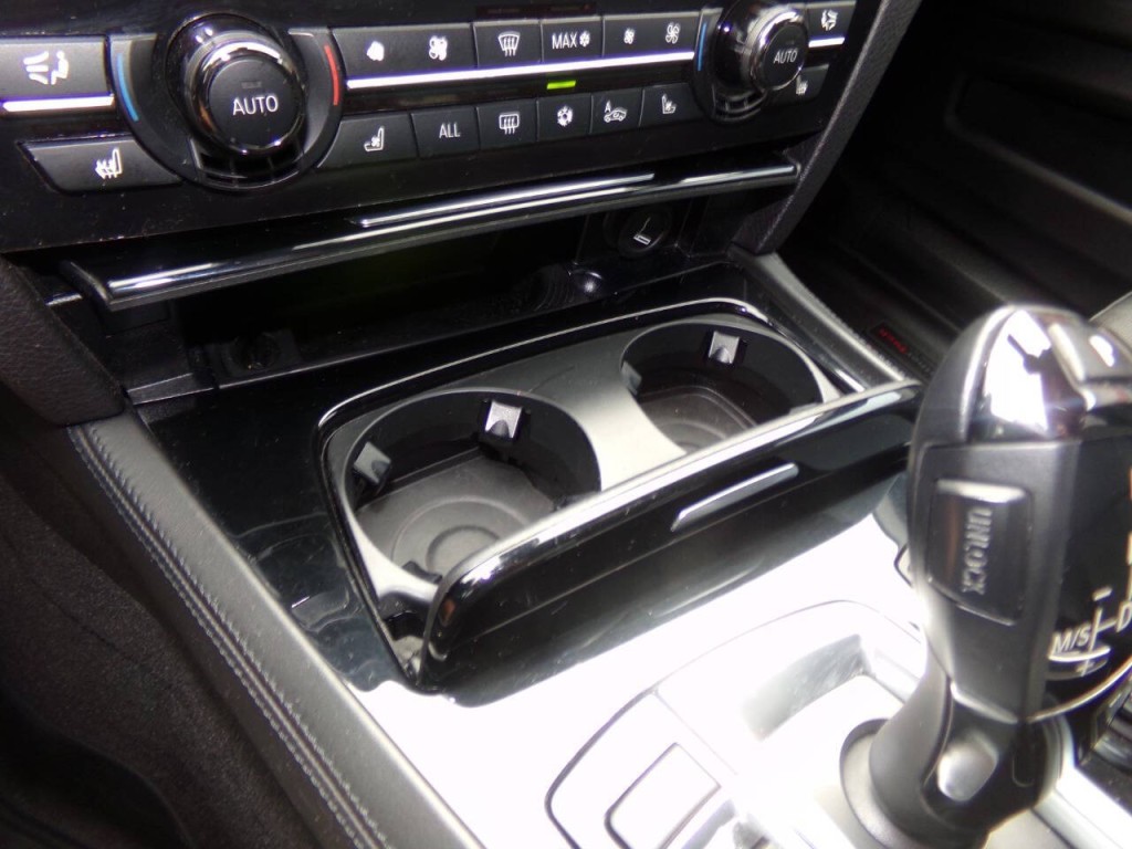 2011 BMW 7 Series Image 70