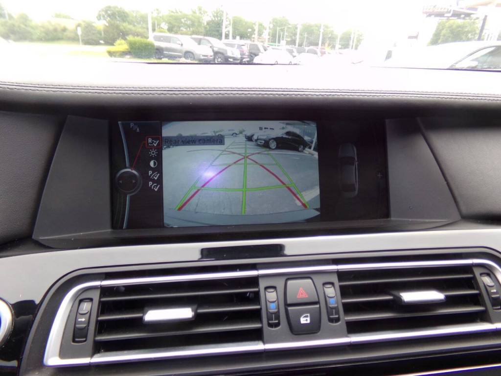 2011 BMW 7 Series Image 73