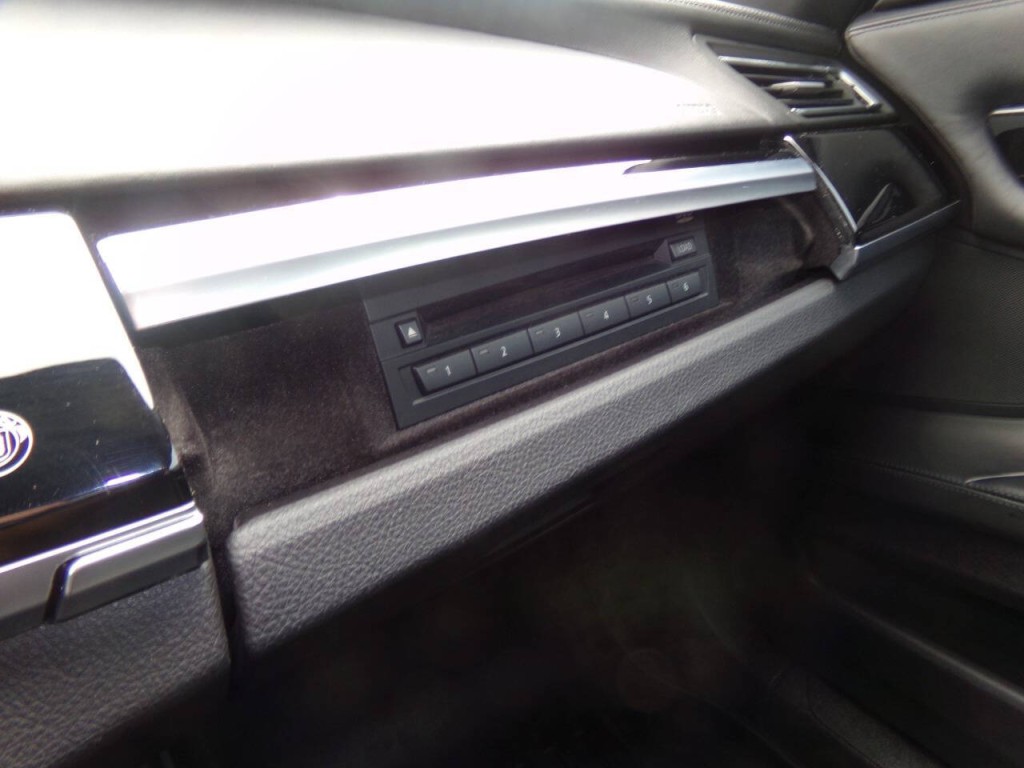 2011 BMW 7 Series Image 76