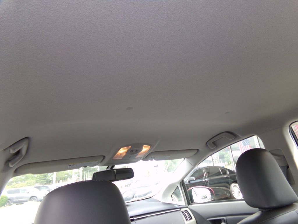 2011 Toyota Prius Image 17
