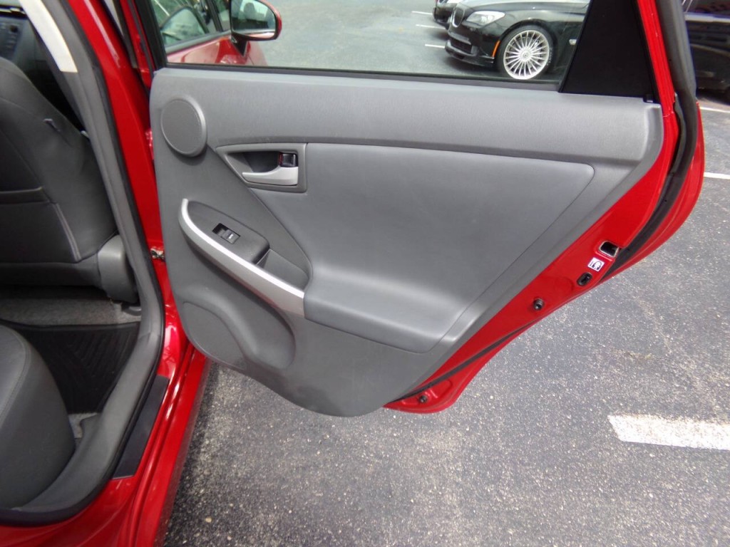 2011 Toyota Prius Image 27