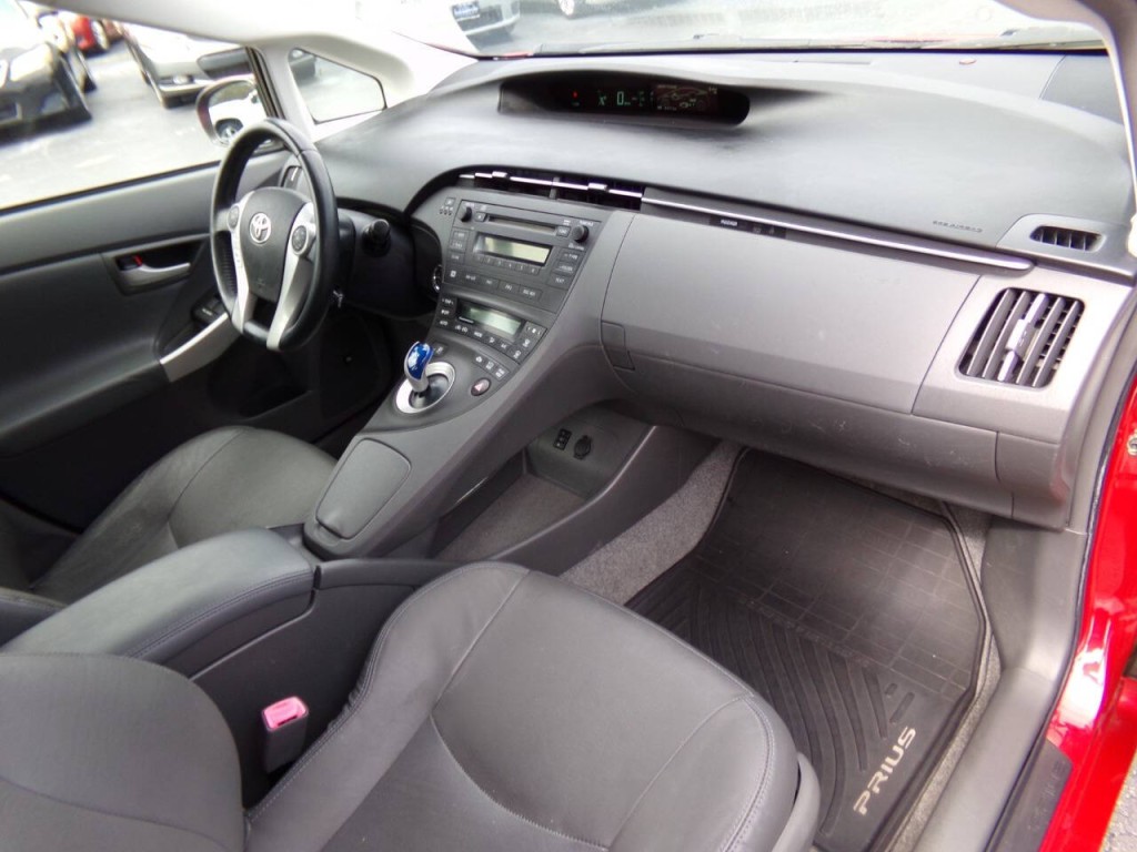 2011 Toyota Prius Image 31