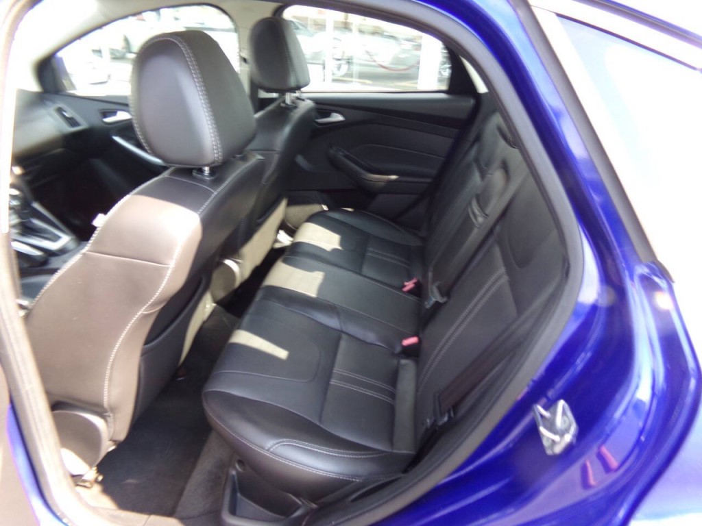 2013 Ford Focus Image 9