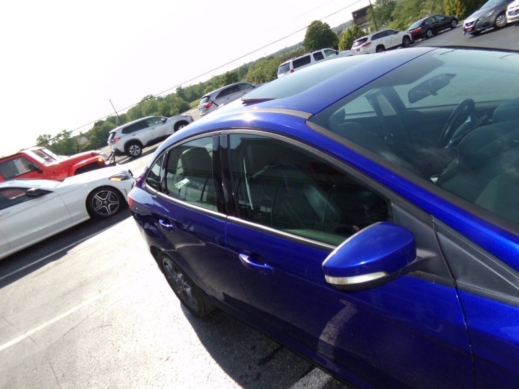 2013 Ford Focus Image 37