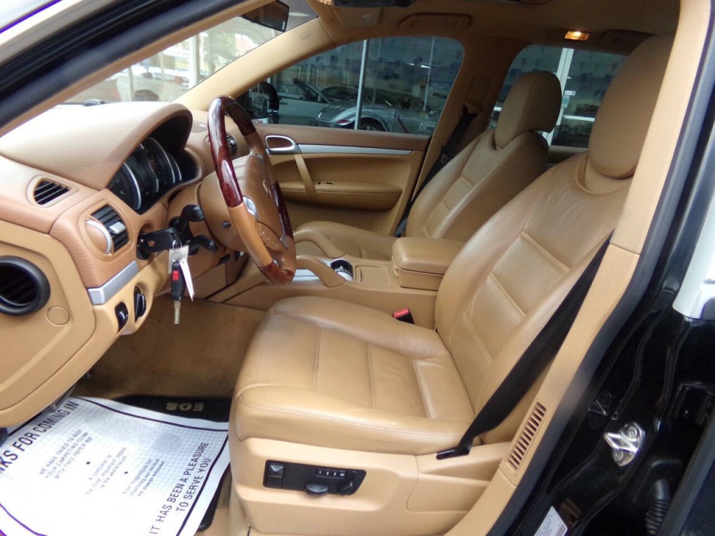 2005 Porsche Cayenne Image 9