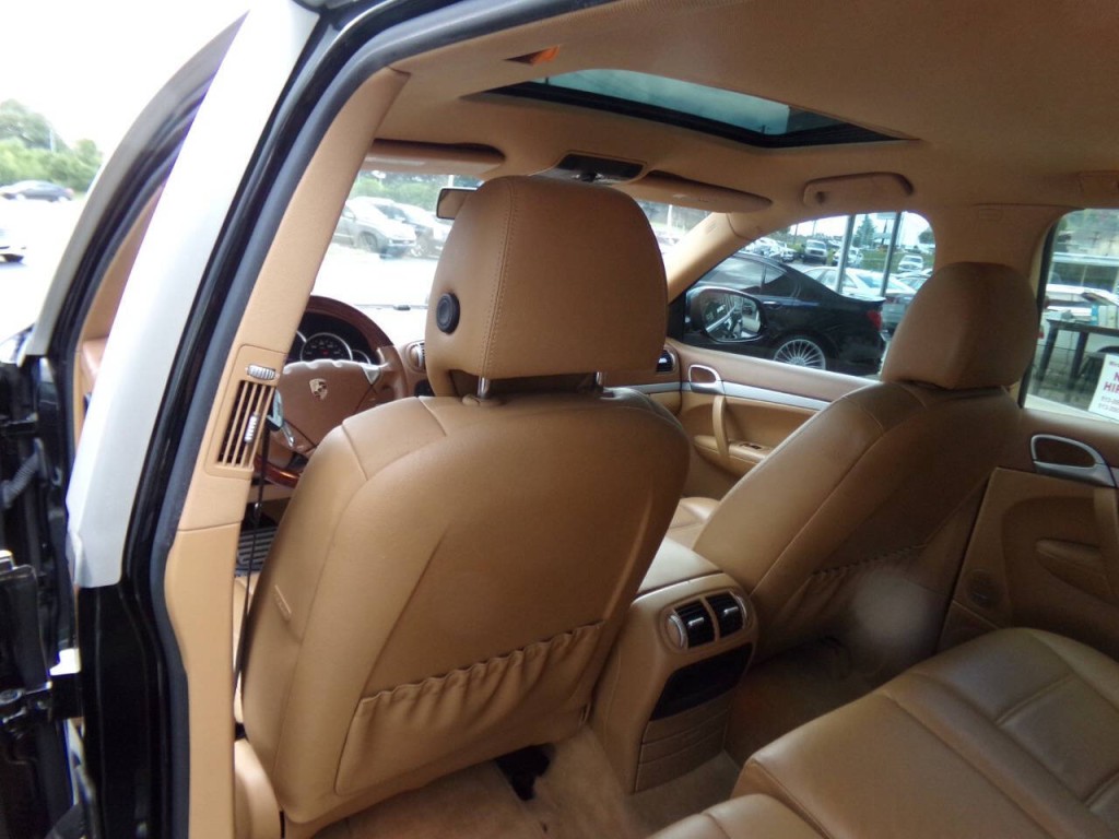 2005 Porsche Cayenne Image 23