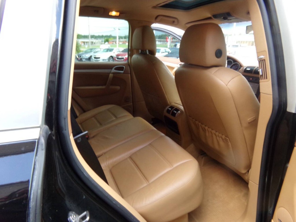 2005 Porsche Cayenne Image 33