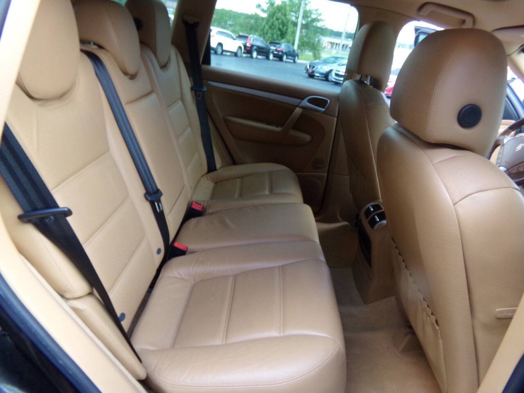 2005 Porsche Cayenne Image 35