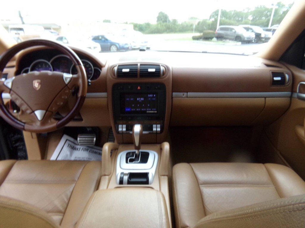 2005 Porsche Cayenne Image 37