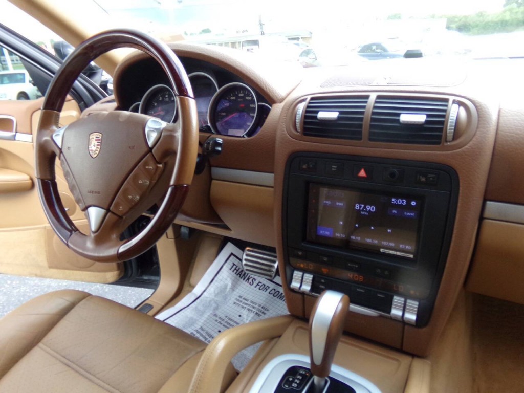 2005 Porsche Cayenne Image 58