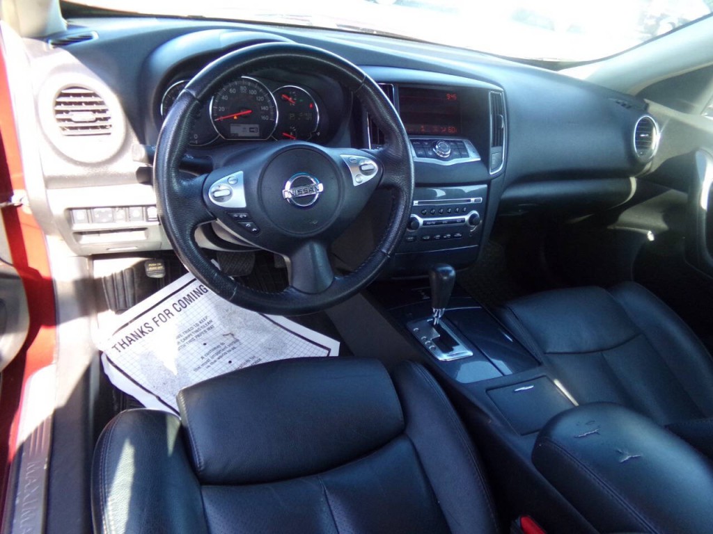 2012 Nissan Maxima Image 8