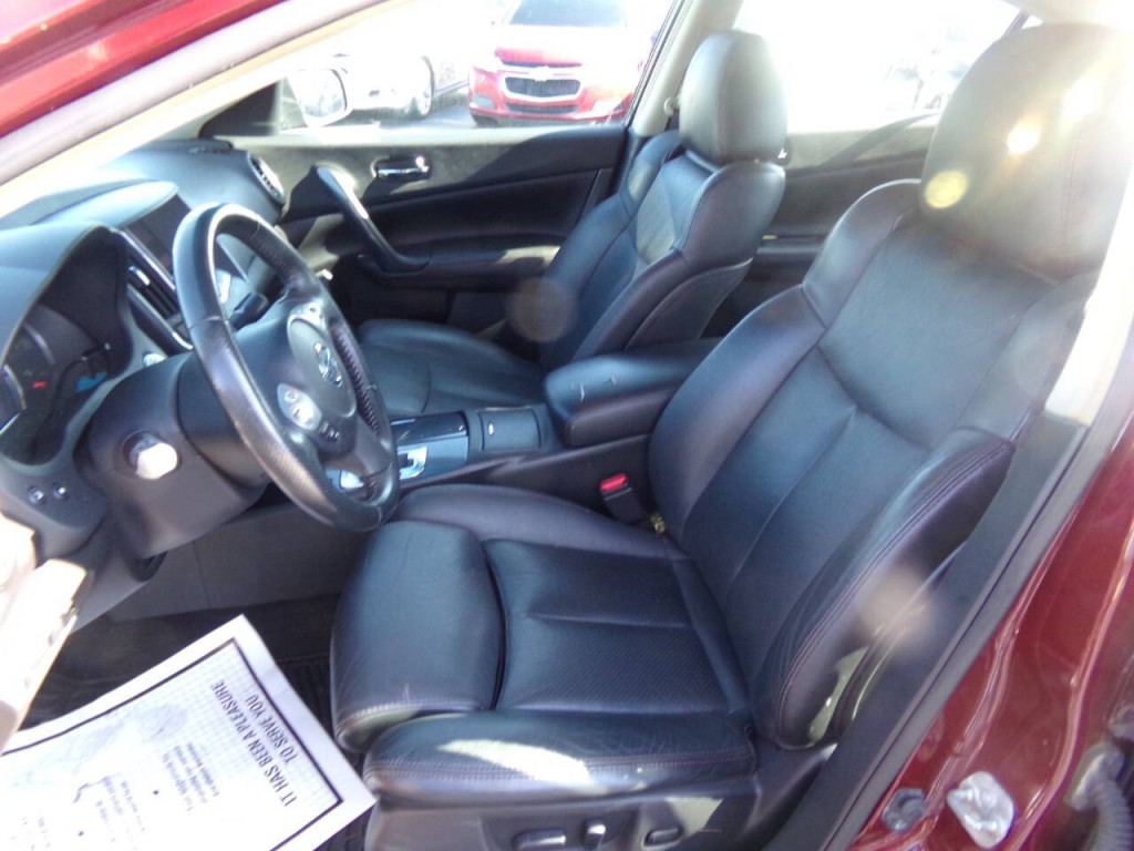 2012 Nissan Maxima Image 9