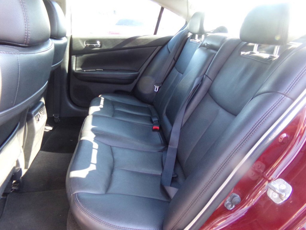 2012 Nissan Maxima Image 12