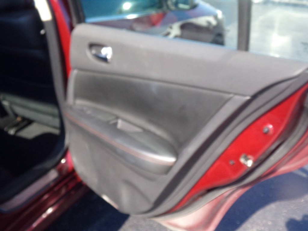 2012 Nissan Maxima Image 32