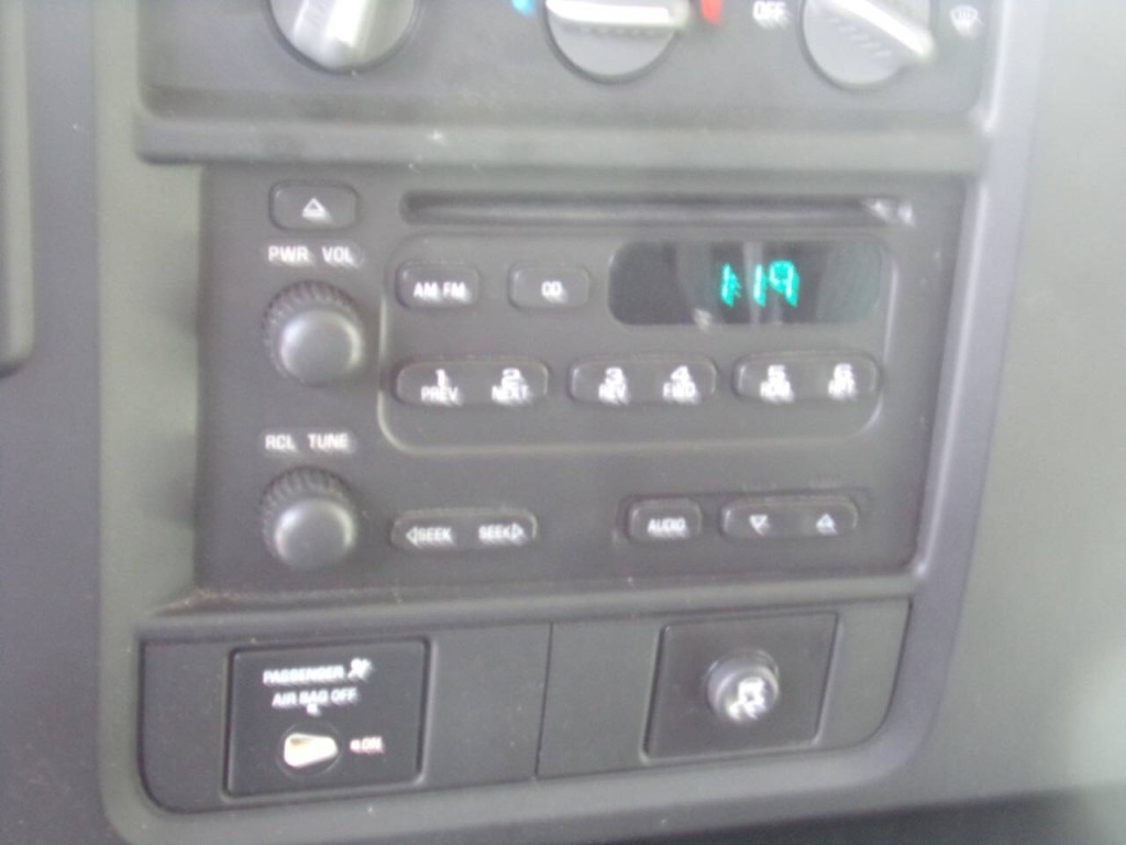2007 Chevrolet Express Image 12