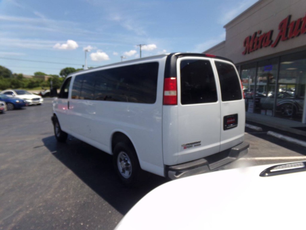 2007 Chevrolet Express Image 57