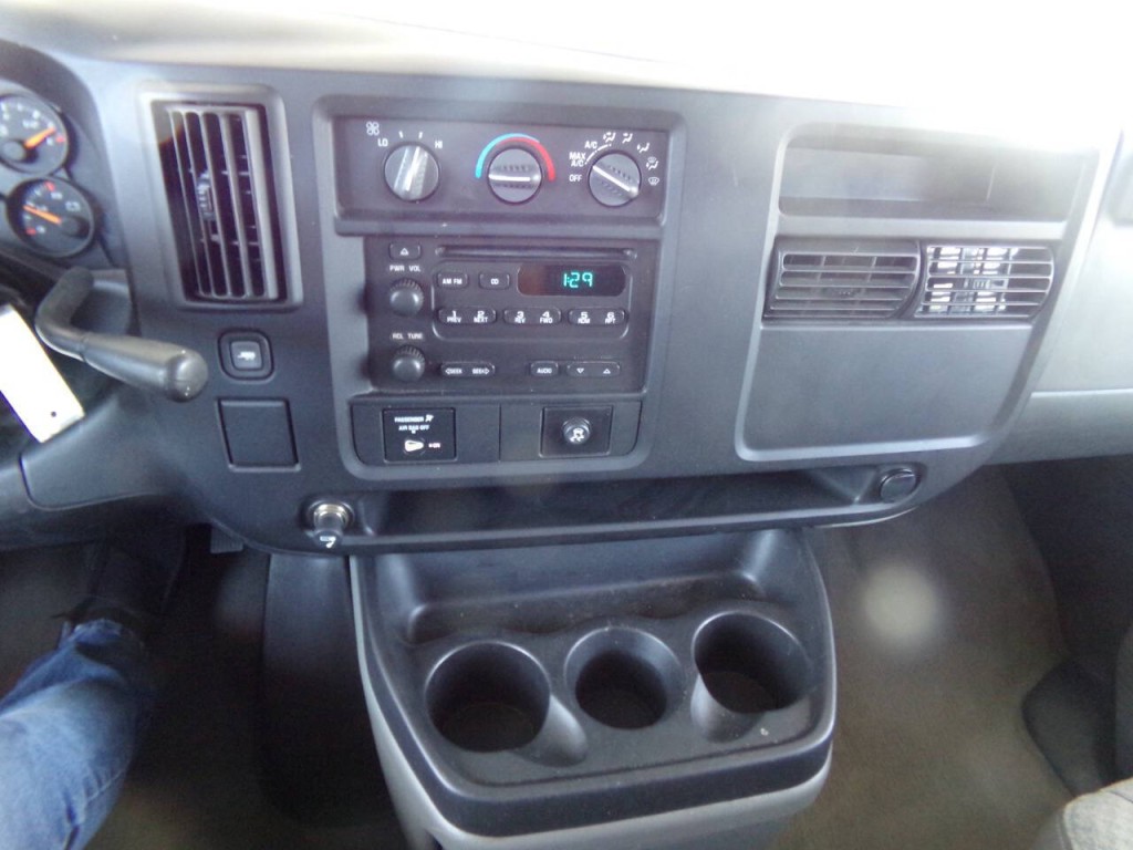 2007 Chevrolet Express Image 65