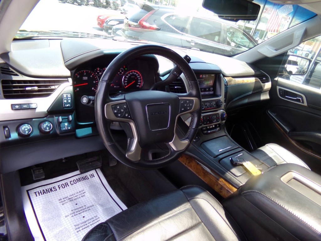 2015 GMC Yukon Image 10