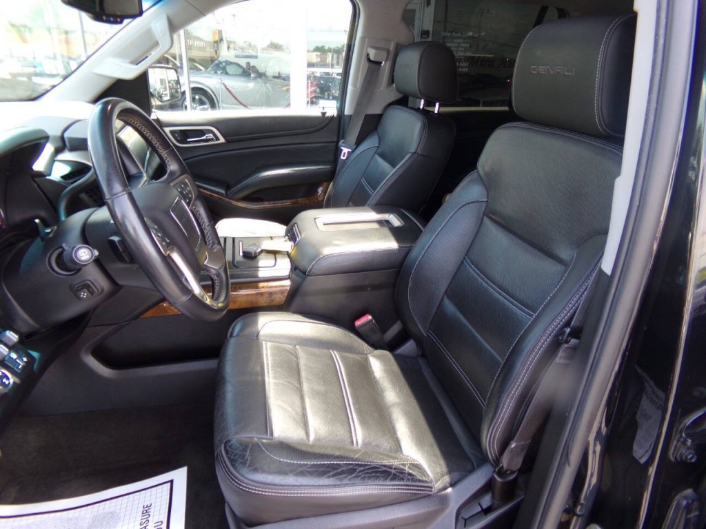 2015 GMC Yukon Image 11