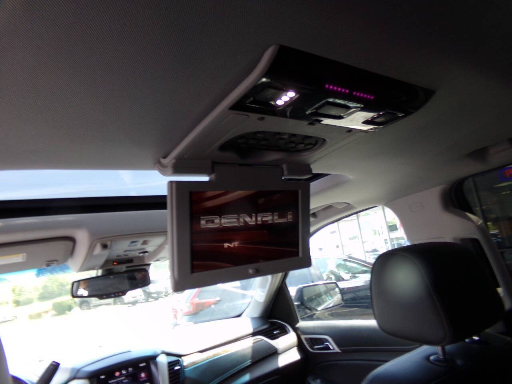 2015 GMC Yukon Image 16