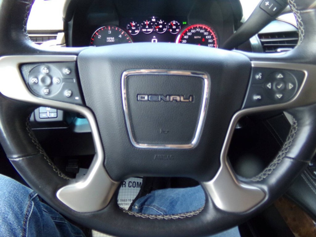 2015 GMC Yukon Image 64