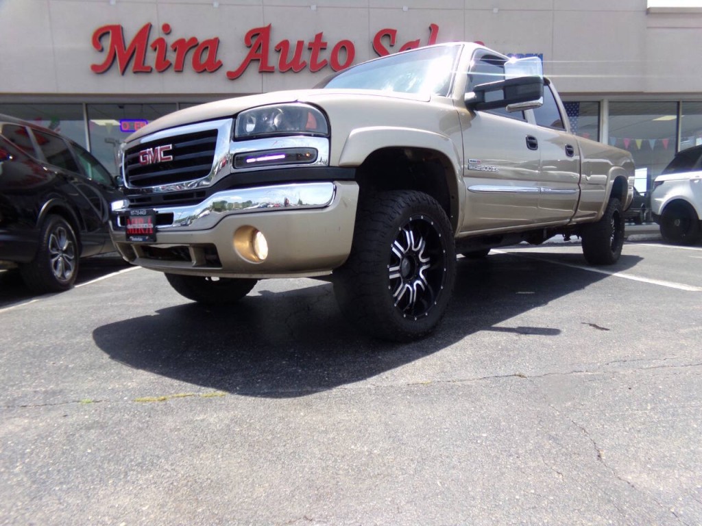 2004 GMC Sierra 2500 Image 12