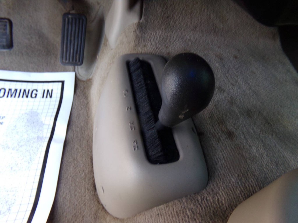 2004 GMC Sierra 2500 Image 17