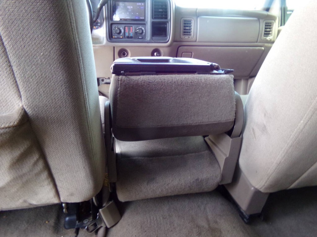 2004 GMC Sierra 2500 Image 28