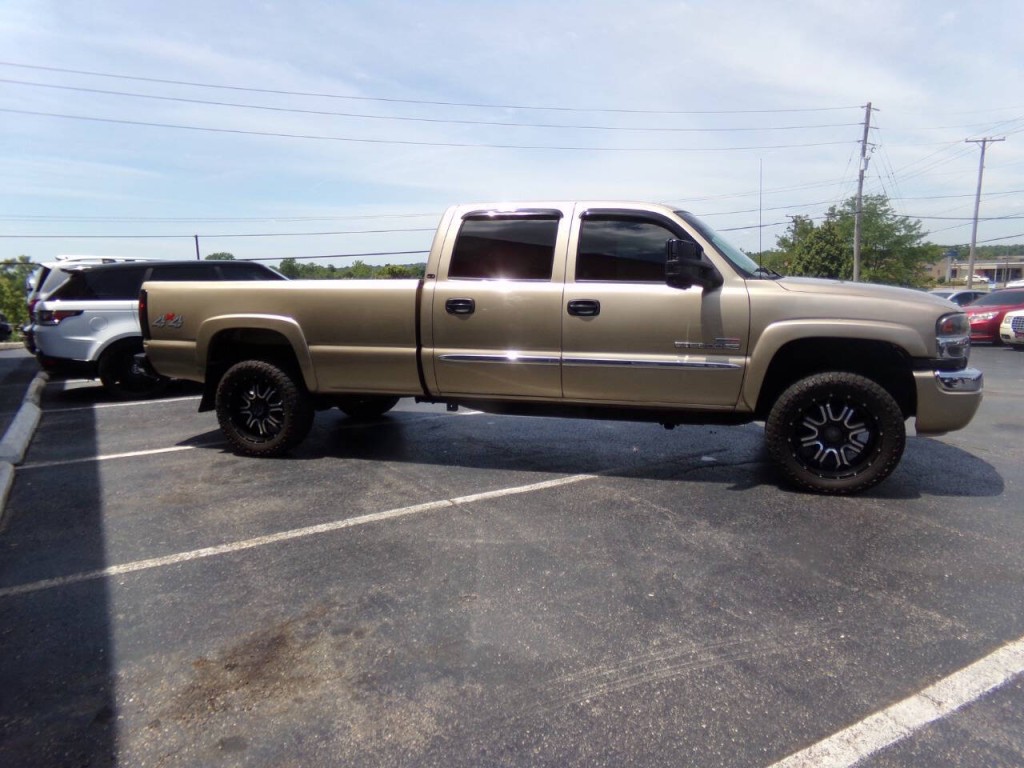 2004 GMC Sierra 2500 Image 52