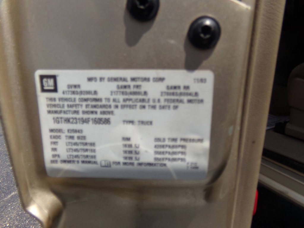 2004 GMC Sierra 2500 Image 55