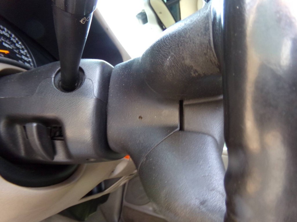 2004 GMC Sierra 2500 Image 19