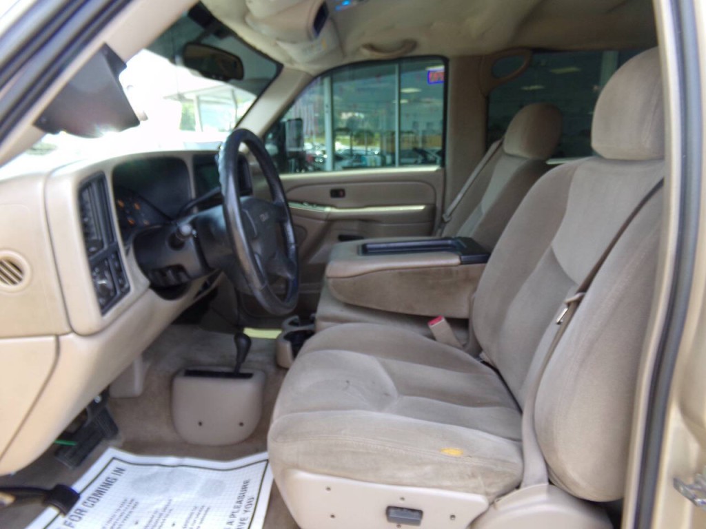 2004 GMC Sierra 2500 Image 21