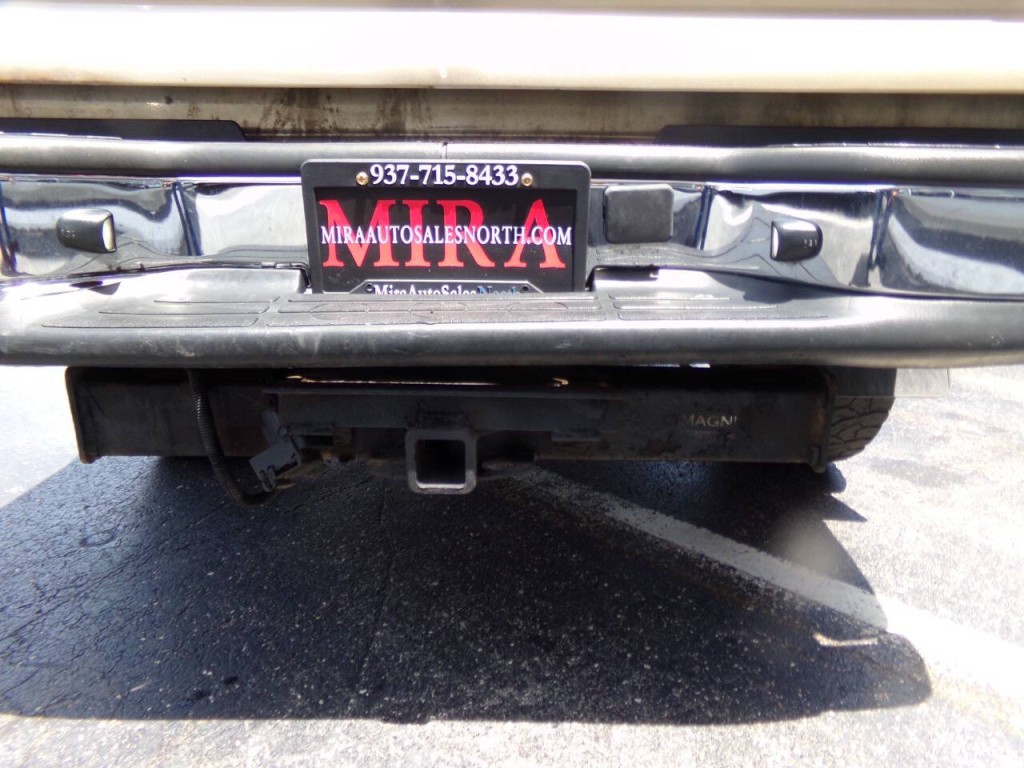 2004 GMC Sierra 2500 Image 31