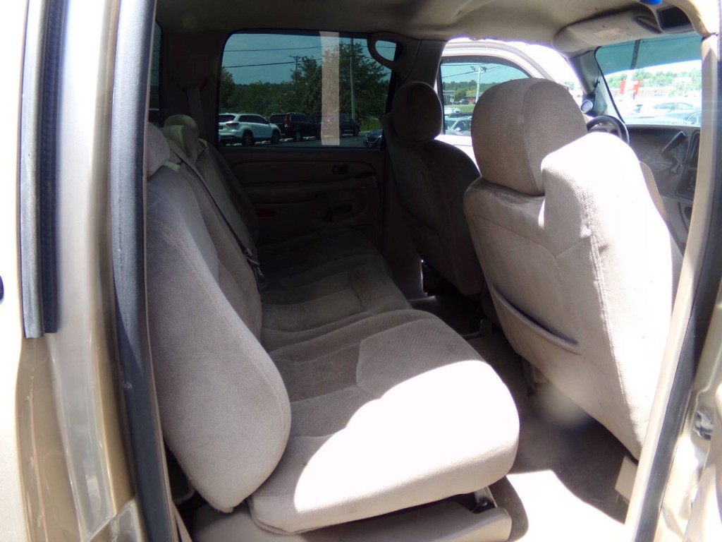 2004 GMC Sierra 2500 Image 35