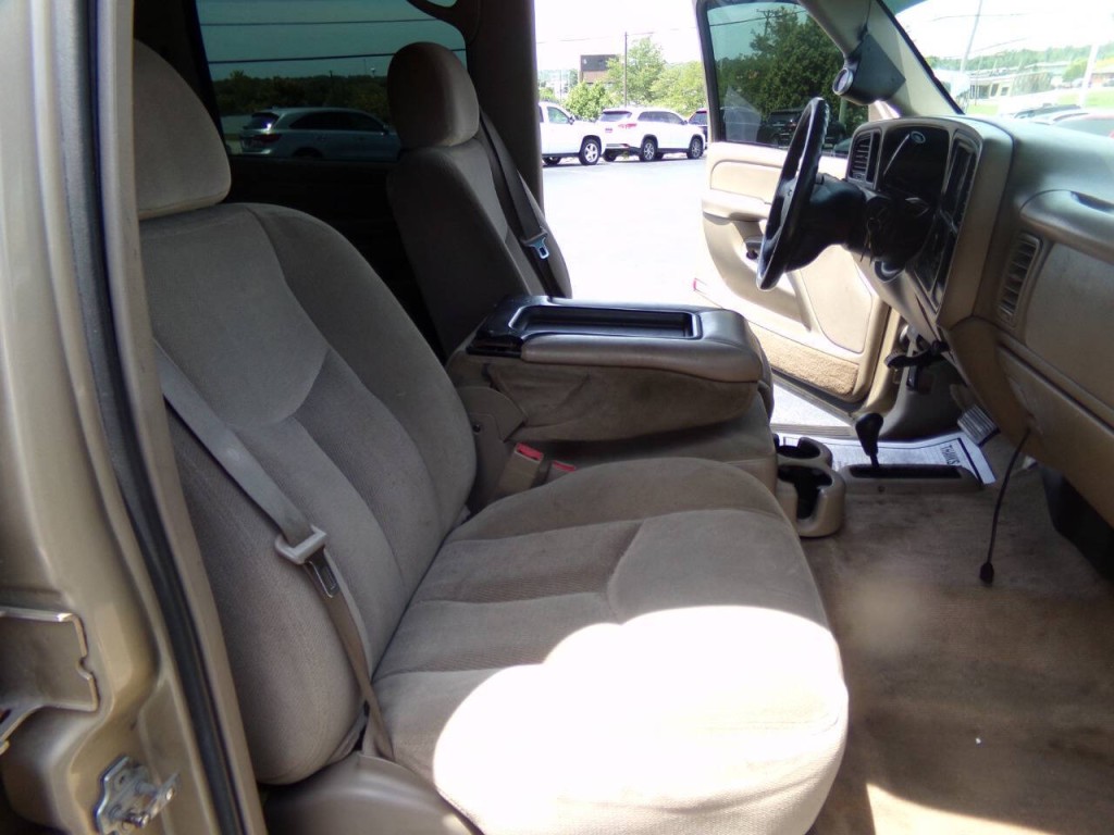 2004 GMC Sierra 2500 Image 39