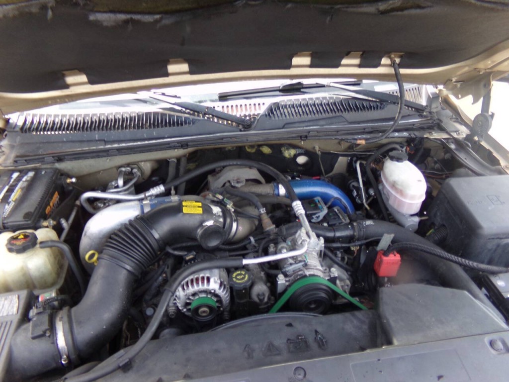2004 GMC Sierra 2500 Image 43