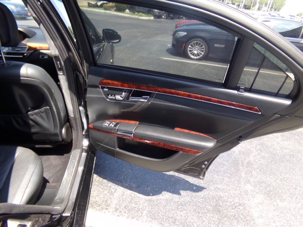 2007 Mercedes-Benz S-Class Image 27