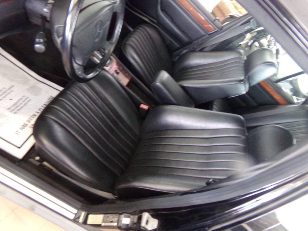 1992 Mercedes-Benz 300-Class Image 10