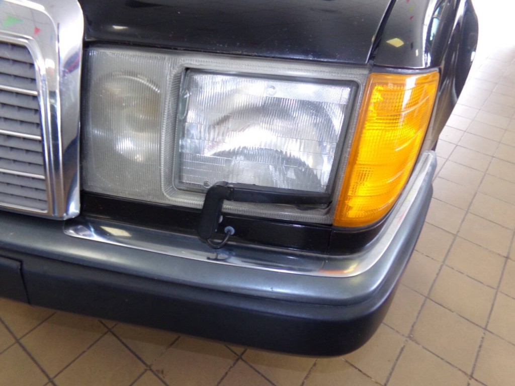 1992 Mercedes-Benz 300-Class Image 61
