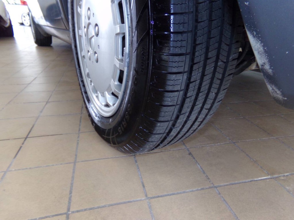 1992 Mercedes-Benz 300-Class Image 75