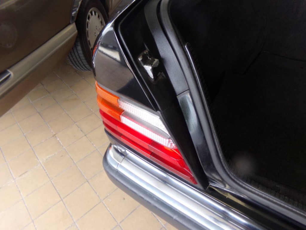 1992 Mercedes-Benz 300-Class Image 92
