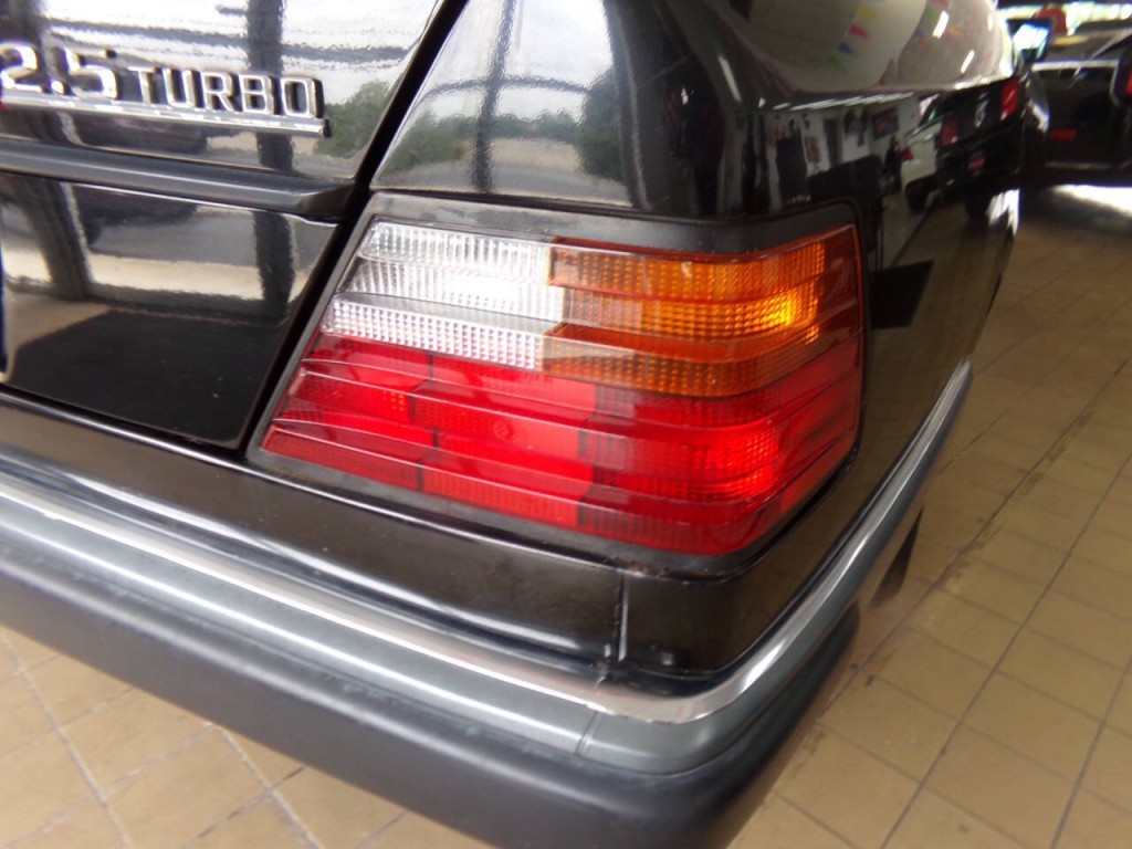 1992 Mercedes-Benz 300-Class Image 94