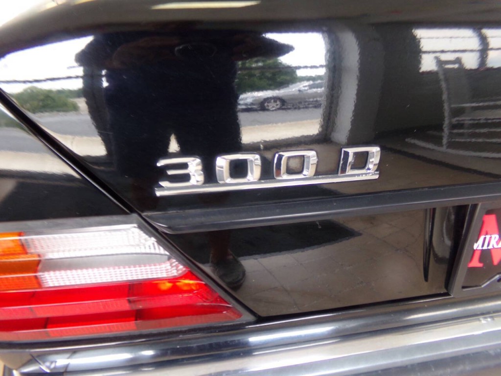 1992 Mercedes-Benz 300-Class Image 97